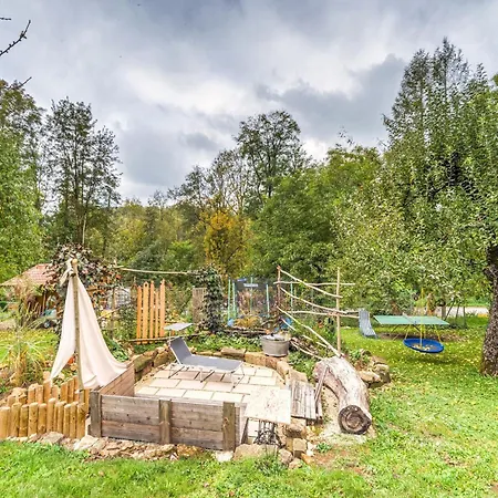 Cozy In Marktrodach With Sauna Apartment *