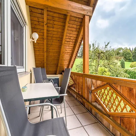 Cozy In Marktrodach With Sauna Apartment