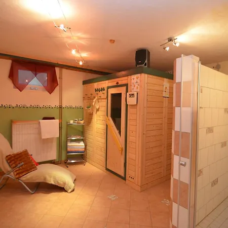 Cozy In Marktrodach With Sauna * كروناخ